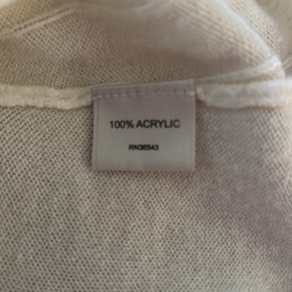 Van Heusen Sweater - Picture 4 of 4